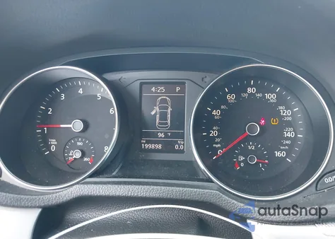 2016 Volkswagen Passat 1.8T S z USA, uszkodzony, nr VIN 1VWAS7A39GC018812